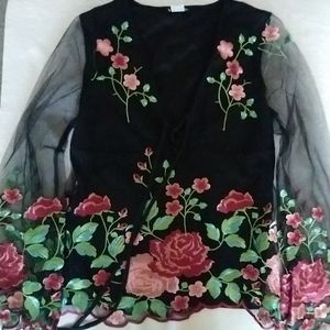 VENUS Embroidered Mesh Top Small